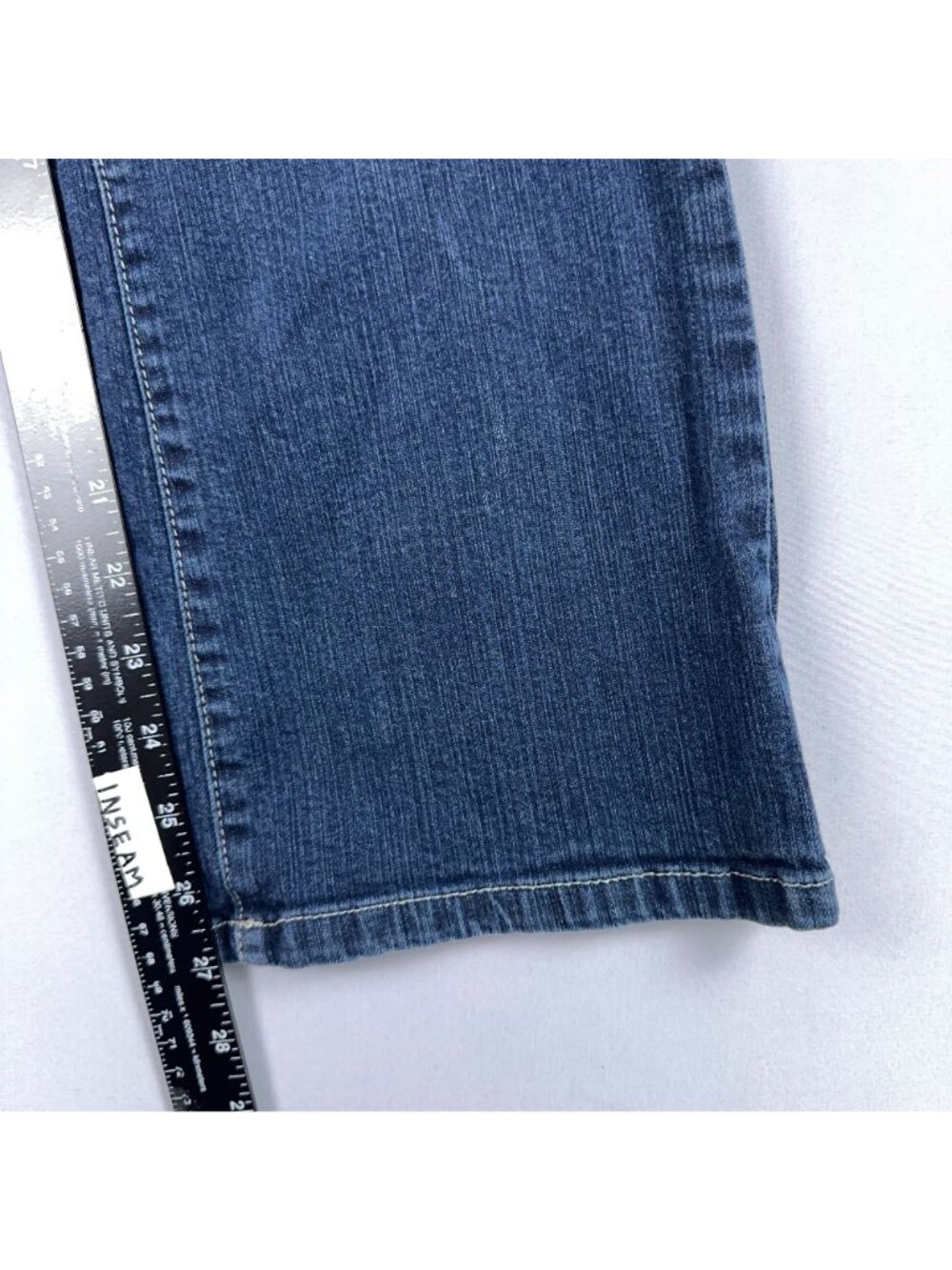 Nine West Vintage America Bootcut Jeans Size 8P Blue Mid Rise Embroidered Pocket - Picture 13 of 15
